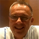 Демура широко улыбается